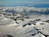 Gletscherlandschaft Strongbreen und die Bucht von Kvalvågen Lizenz: CC BY