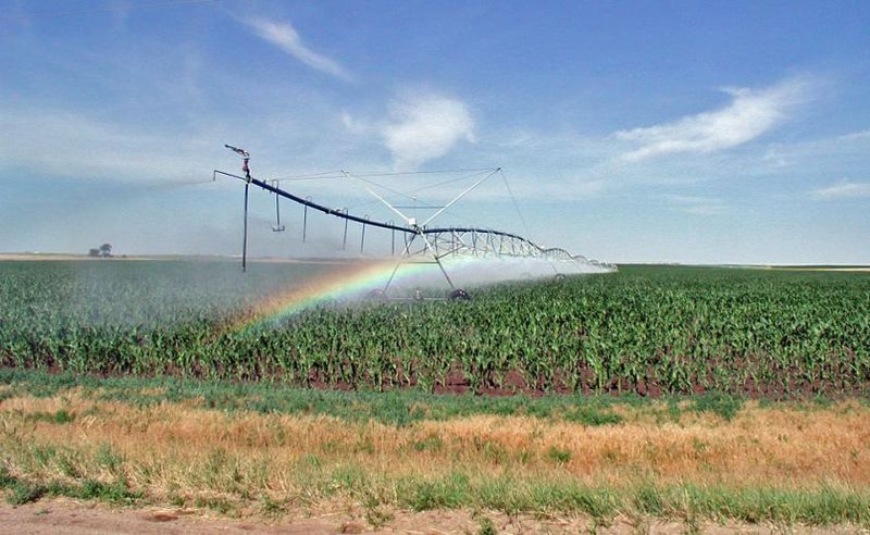 Datei:Bewässerung Nebraska.jpg
